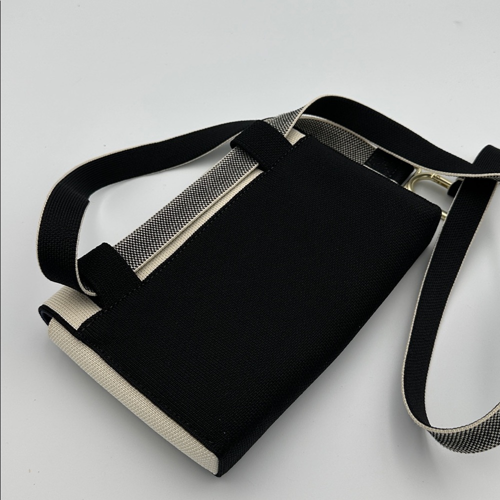 Rothy’s Belt Bag Cream Black NWOT - Picture 5 of 8
